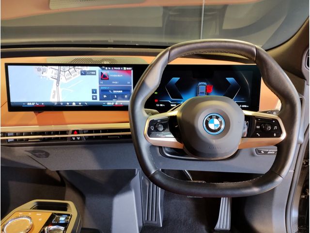 BMW IX 2023 Image 31