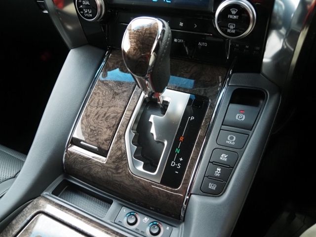 TOYOTA ALPHARD HYBRID 4WD 2021 Image 31