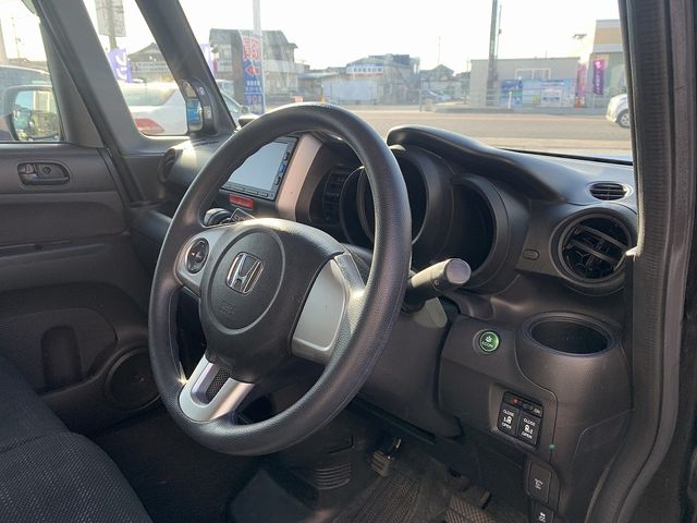 HONDA N BOX 2016 Image 31