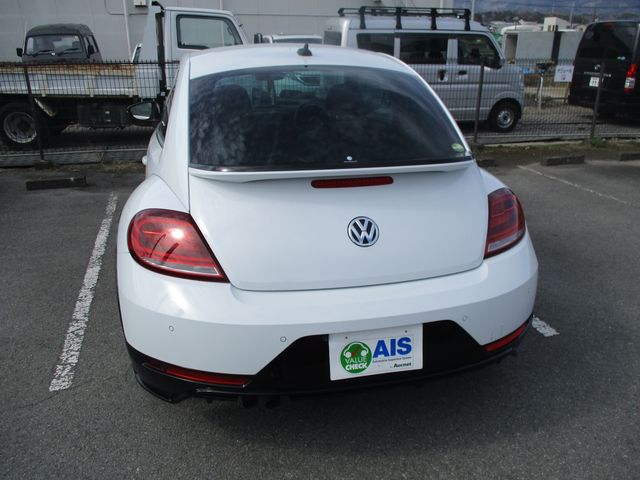 VOLKSWAGEN THE BEETL 2018 Image 31