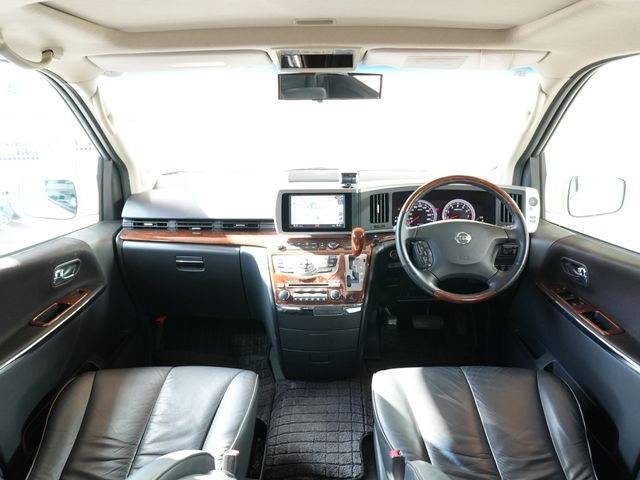 NISSAN ELGRAND 2009 Image 31