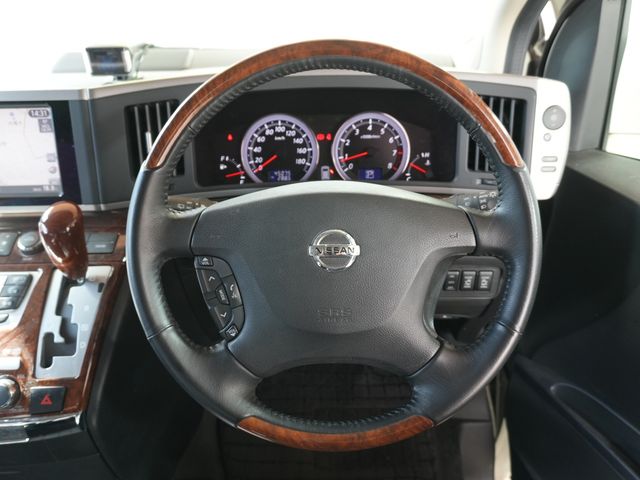 NISSAN ELGRAND 2009 Image 31