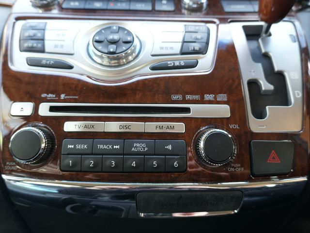 NISSAN ELGRAND 2009 Image 31