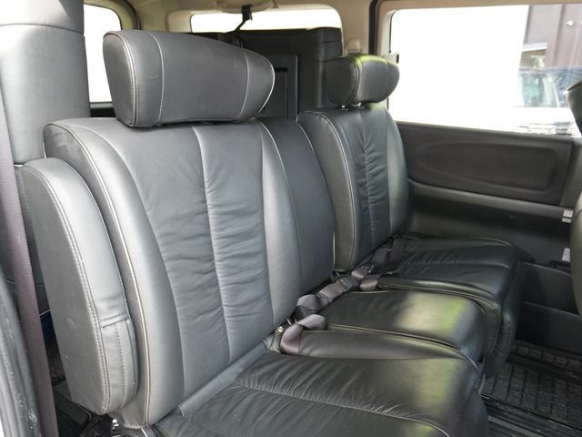 NISSAN ELGRAND 2009 Image 31