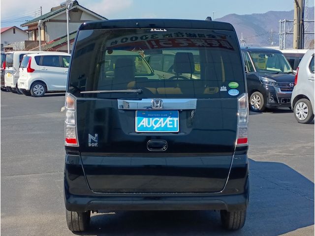 HONDA N BOX 2017 Image 31