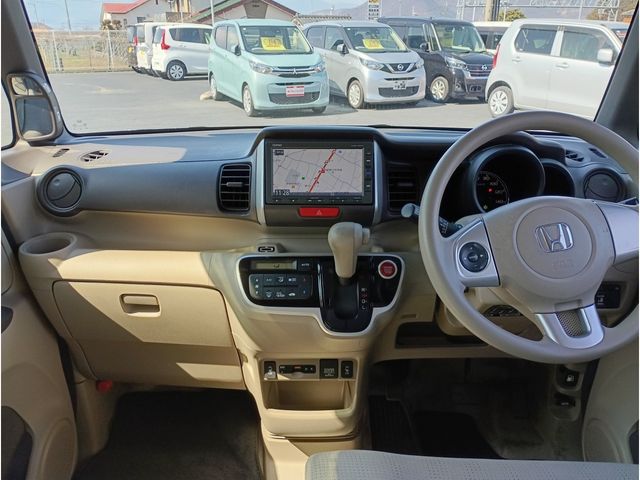 HONDA N BOX 2017 Image 31