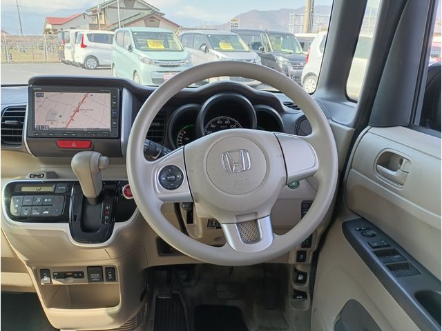 HONDA N BOX 2017 Image 31