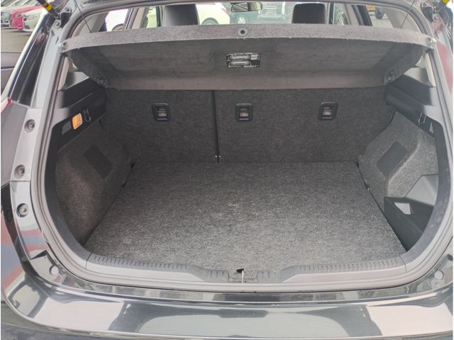 TOYOTA AURIS HYBRID 2016 Image 31