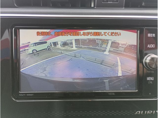 TOYOTA AURIS HYBRID 2016 Image 31