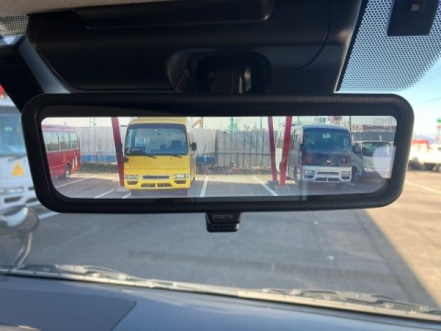 TOYOTA HIACE VAN 2WD 2025 Image 31