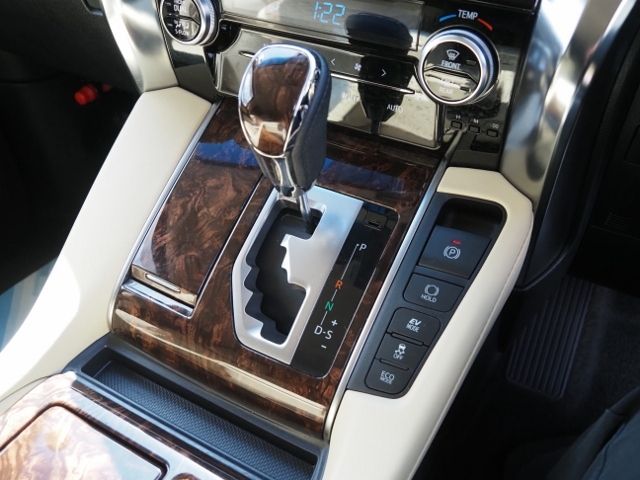 TOYOTA ALPHARD HYBRID 4WD 2021 Image 31