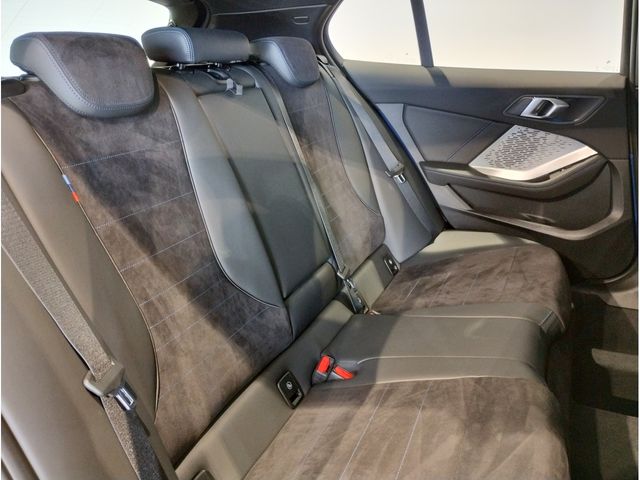 BMW 1SERIES 2025 Image 31