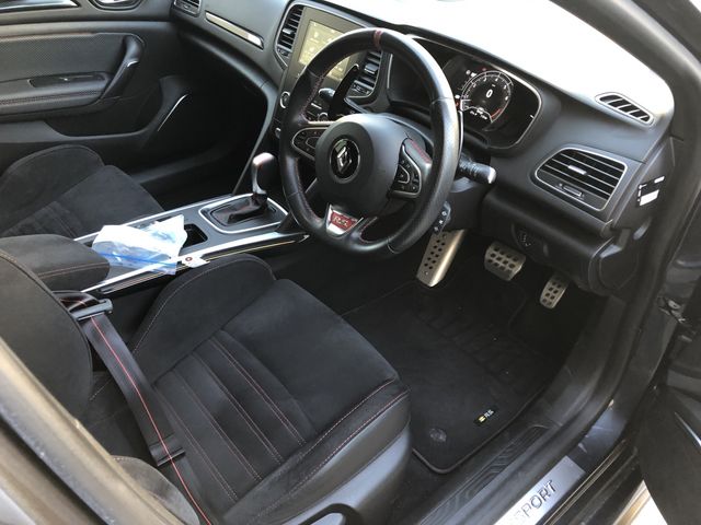 RENAULT MEGANE HATCH 2019 Image 31