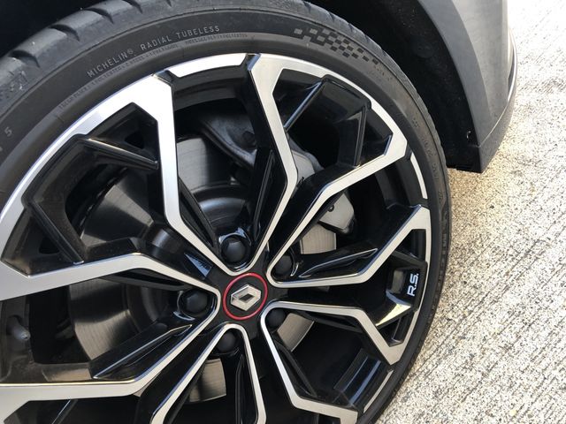 RENAULT MEGANE HATCH 2019 Image 31