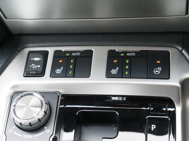 TOYOTA LANDCRUISER WAGON 2018 Image 31