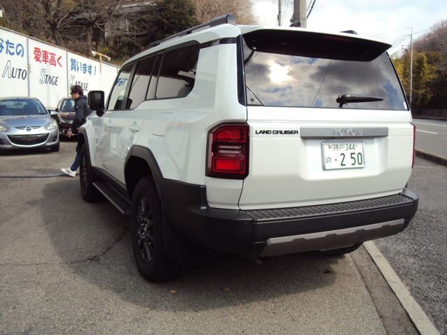 TOYOTA LANDCRUISER 250 2025 Image 31