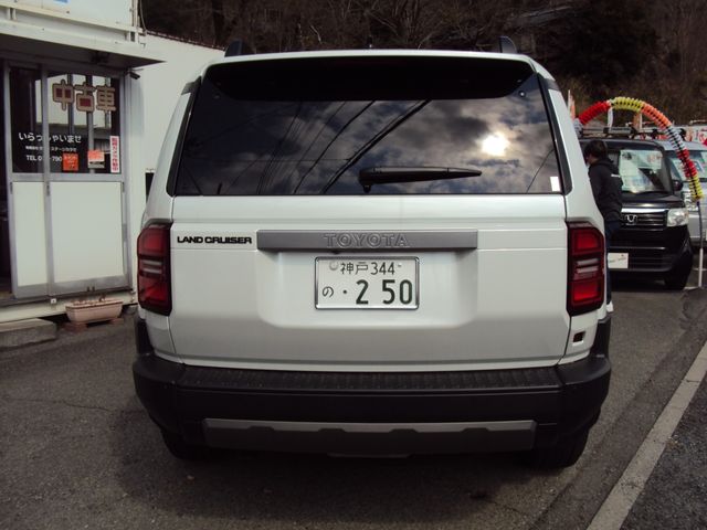 TOYOTA LANDCRUISER 250 2025 Image 31