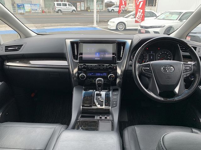 TOYOTA VELLFIRE 2017 Image 31