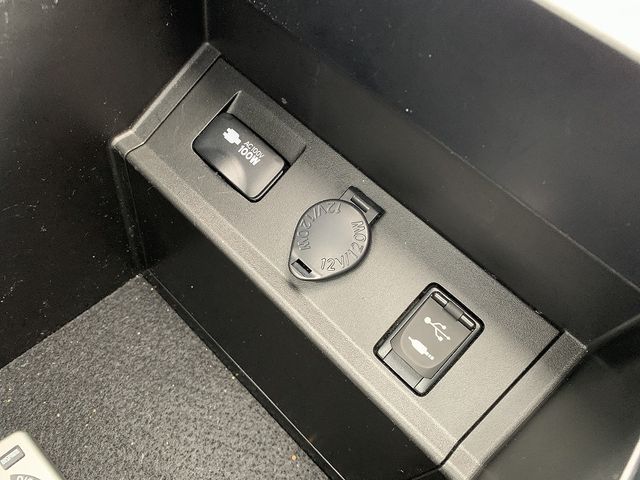 TOYOTA VELLFIRE 2017 Image 31