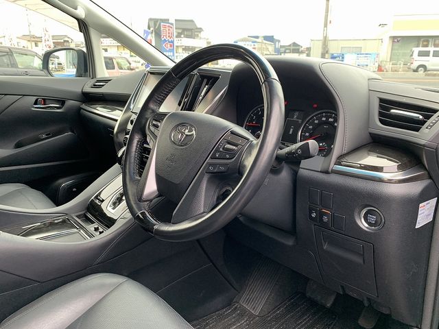 TOYOTA VELLFIRE 2017 Image 31