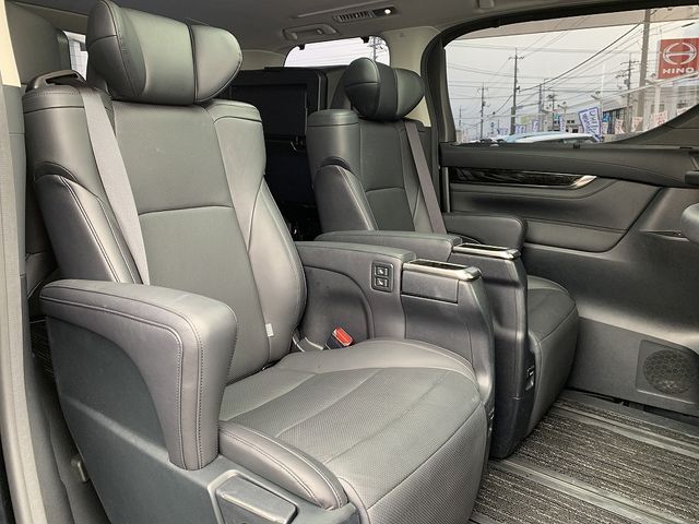 TOYOTA VELLFIRE 2017 Image 31