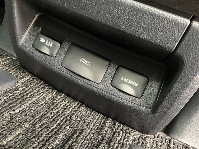 TOYOTA VELLFIRE 2017 Image 31