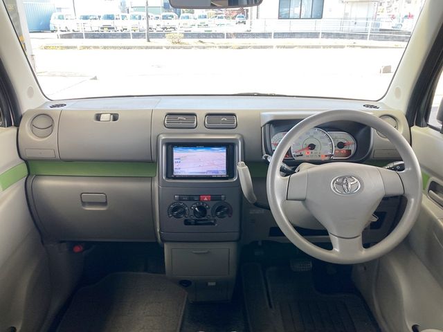 TOYOTA PIXIS SPACE 2014 Image 31