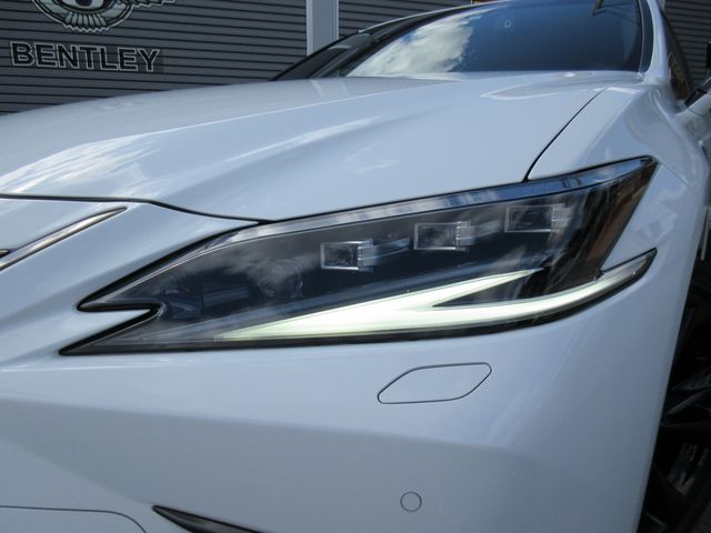TOYOTA LEXUS ES300H 2023 Image 31