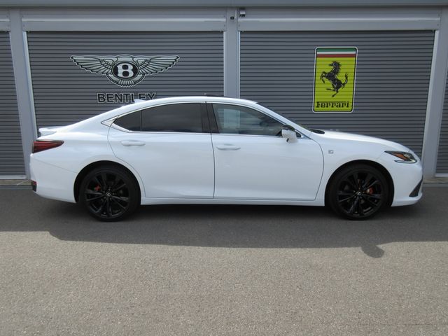 TOYOTA LEXUS ES300H 2023 Image 31