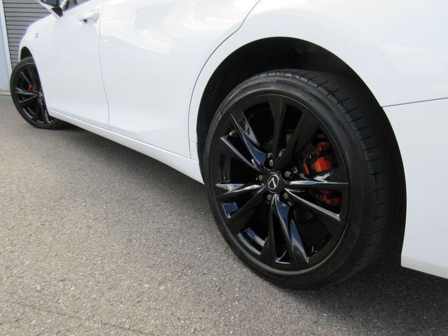 TOYOTA LEXUS ES300H 2023 Image 31