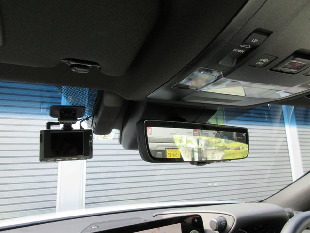 TOYOTA LEXUS ES300H 2023 Image 31