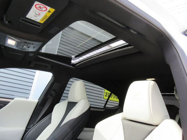 TOYOTA LEXUS ES300H 2023 Image 31