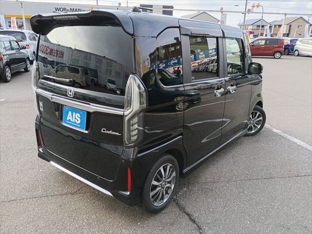 HONDA N BOX CUSTOM 2022 Image 31