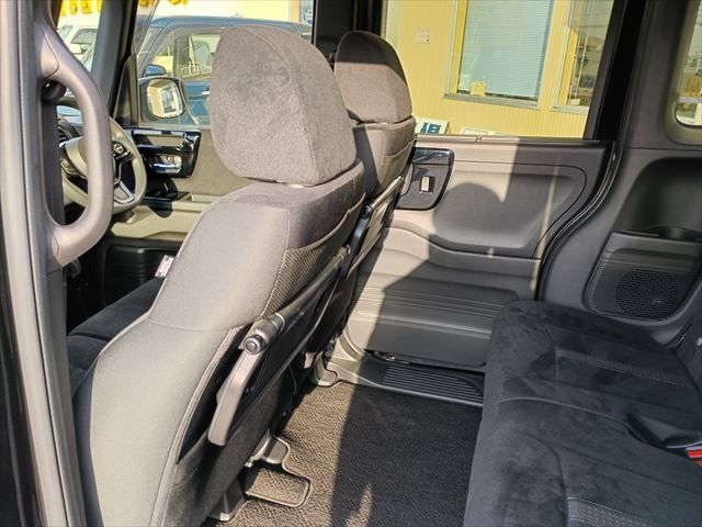 HONDA N BOX CUSTOM 2022 Image 31