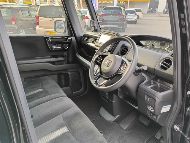 HONDA N BOX CUSTOM 2022 Image 31