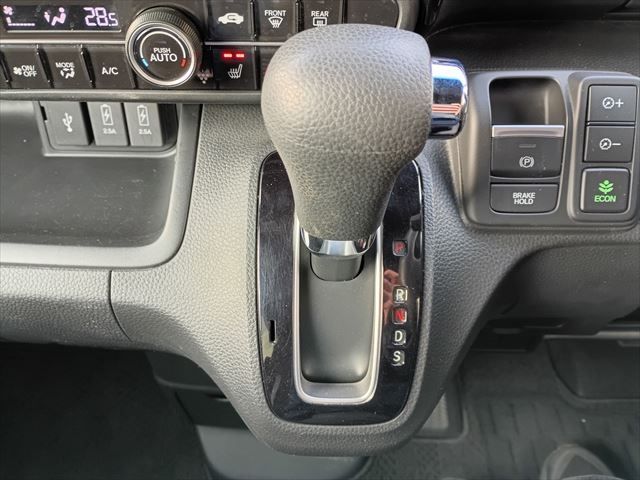 HONDA N BOX CUSTOM 2022 Image 31