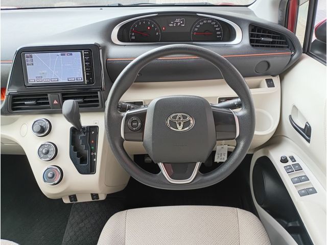 TOYOTA SIENTA 2015 Image 31
