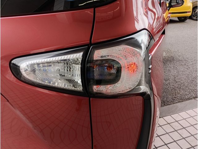TOYOTA SIENTA 2015 Image 31