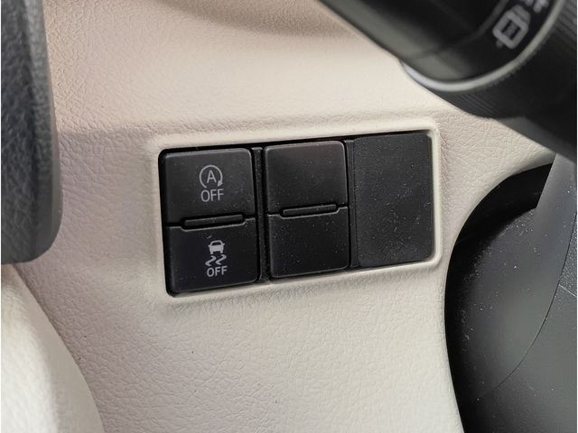 TOYOTA SIENTA 2015 Image 31