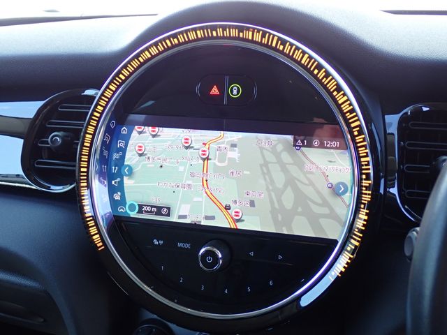 BMW MINI COOPER SD 5DOOR 2021 Image 31