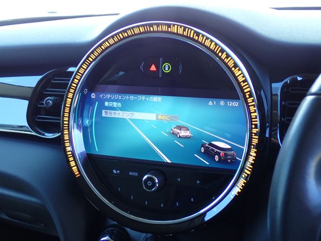 BMW MINI COOPER SD 5DOOR 2021 Image 31