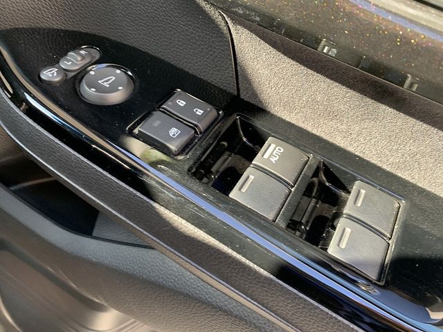 HONDA N BOX CUSTOM 2017 Image 31