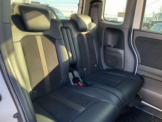 HONDA N BOX CUSTOM 2017 Image 31