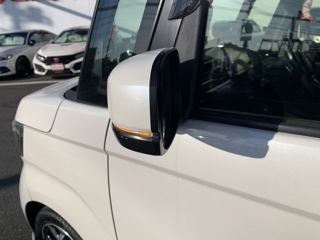 HONDA N BOX CUSTOM 2017 Image 31