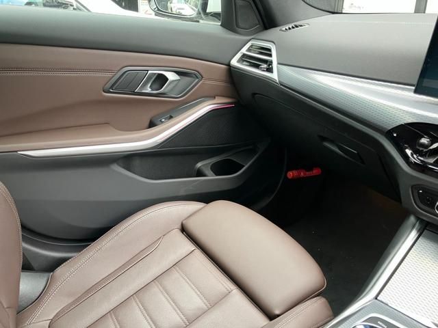 BMW 3SERIES SEDAN 2025 Image 31