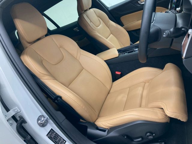 VOLVO V60 CROSS COUN 2023 Image 31