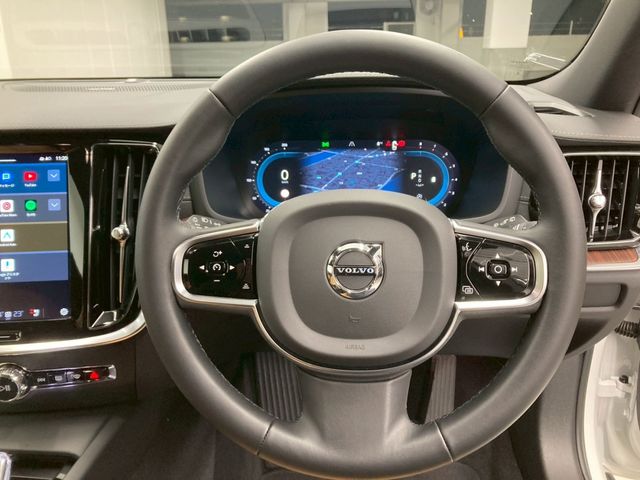 VOLVO V60 CROSS COUN 2023 Image 31