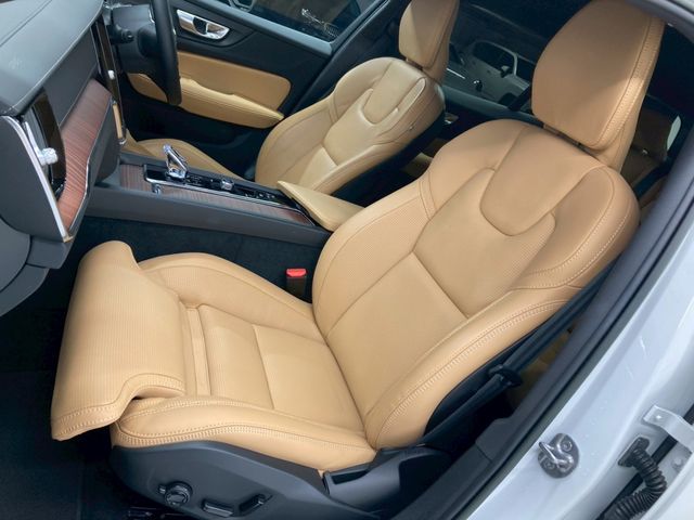 VOLVO V60 CROSS COUN 2023 Image 31