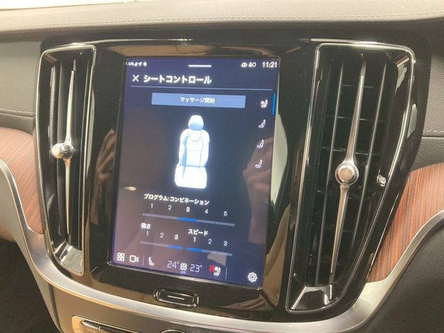 VOLVO V60 CROSS COUN 2023 Image 31