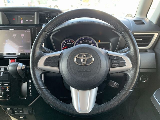 TOYOTA TANK 2017 Image 31